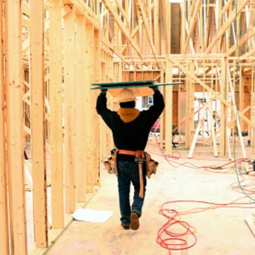Homebuilder confidence plummets to the lowest level in more than two years as ‘demand stalls’