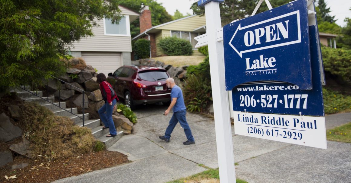 Weekly mortgage applications drop 3.2, hit by tanking stocks and
